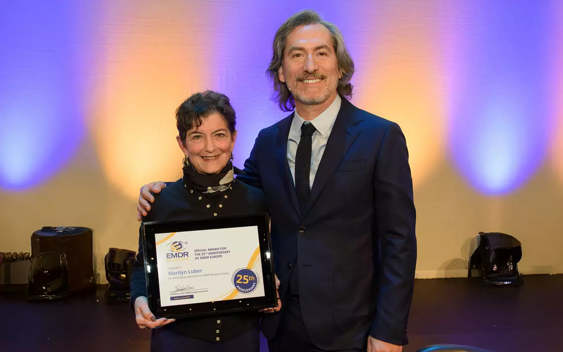 Award winner Marilyn Luber and President Olivier Piedfort Marin